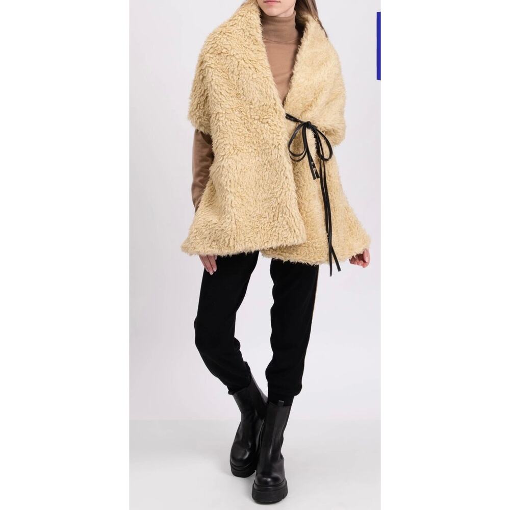 MM6 MAISON MARGIELA Sherpa Rectangle Scarf Leather Tie, Pockets, Made in Italy